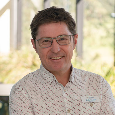 photo of Dr Ric Haslam